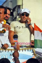 Salman Khan campaigns for Baba Siddiqui in Juhu, Mumbai on 8th Oct 2009 (11).JPG